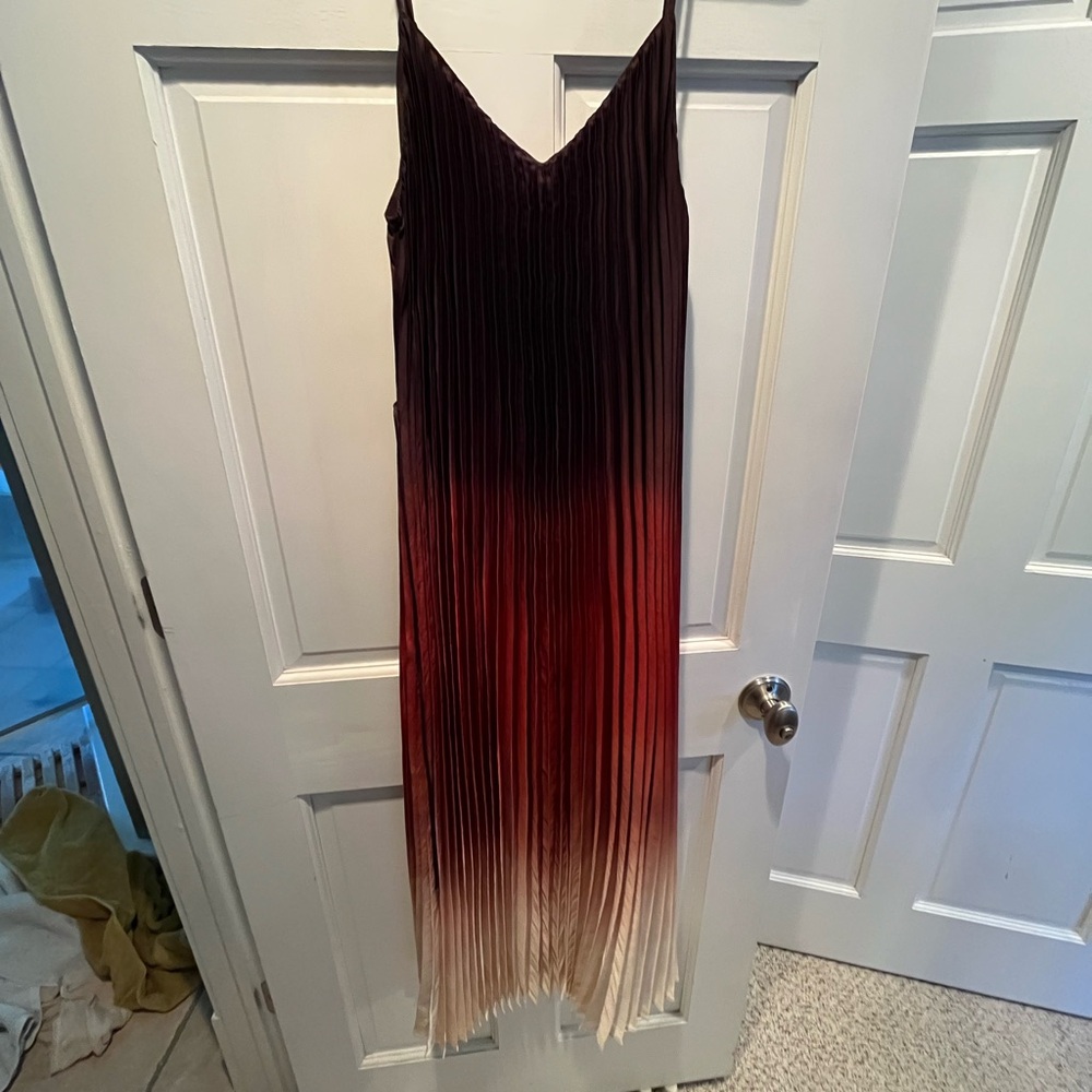 Ombré Brown and Red Banana Republic Pleated Midi Dress XS
